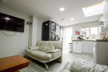 5 bed house, Lime Avenue, Dawlish Road, Selly Park, Birmingham, B297AJ - Image 3