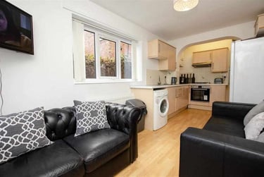 5 bed house, Dartmouth Road, Selly Park, Birmingham, B296DR - Image 1