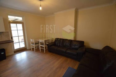 4 bed house, Welford Road, Clarendon Park, Leicester, LE26BD - Image 2