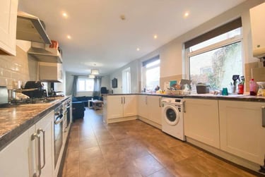 9 bed house, Cathays, Plasnewydd, Cardiff, CF244AT - Image 2