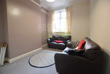 5 bed house, Westcotes Drive, City Centre, Leicester, LE30QT - Image 1