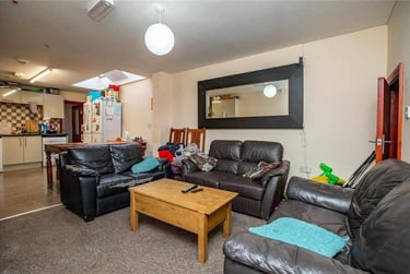 6 bed house, Alton Road, Selly Park, Birmingham, B297DX - Image 2