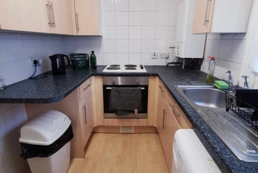 2 bed flat, King Edwards Road, Brynmill, Swansea, SA14LL - Image 3