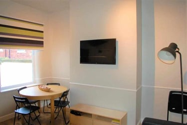 5 bed house, St. Marks Road, Ashton on Ribble, Preston, PR18TL - Image 2