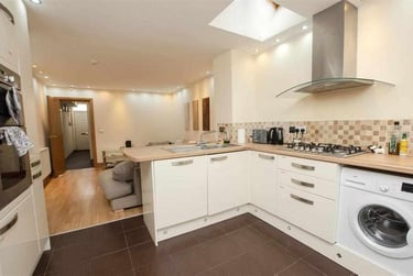 6 bed house, Hubert Road, Selly Park, Birmingham, B296EP - Image 3