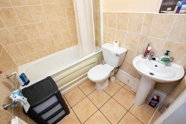 2 bed house, Grange Road, Selly Park, Birmingham, B296AP - Image 8