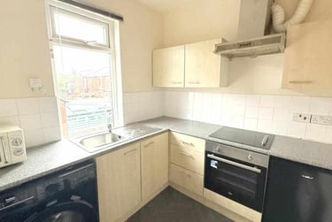 1 bed flat, Watkin Lane, City Centre, Preston, PR55RD - Image 3