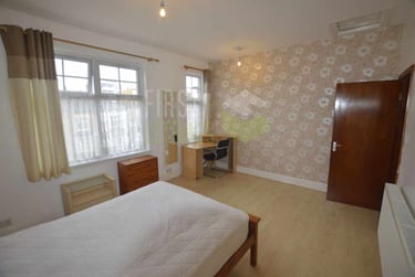 4 bed house, Welford Road, Clarendon Park, Leicester, LE26BD - Image 1