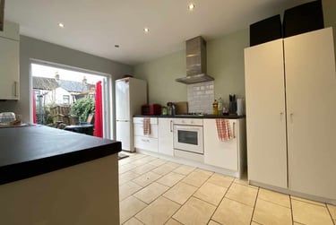 4 bed house, Adamsdown, Adamstown, Cardiff, CF241PZ - Image 4