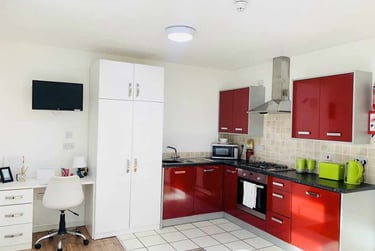 1 bed house, Watkin Road, City Centre, Leicester, LE27HY - Image 2