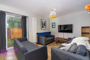 8 bed house, 22b Amherst Road, Fallowfield, Manchester, M146UQ - Image 1