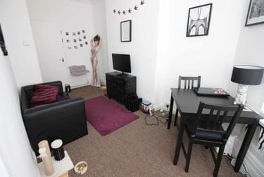 1 bed house, Roath, Plasnewydd, Cardiff, CF243PU - Image 1