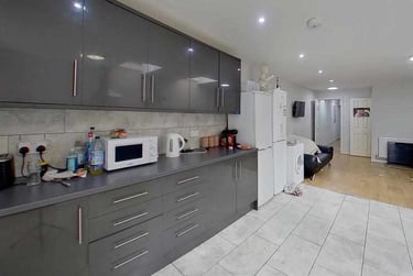 6 bed house, Dawlish Road, Selly Park, Birmingham, B297AT - Image 3