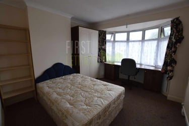 4 bed house, Welford Road, Clarendon Park, Leicester, LE26BD - Image 1