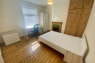 3 bed house, Wordsworth Road, Knighton, Leicester, LE26ED - Image 2