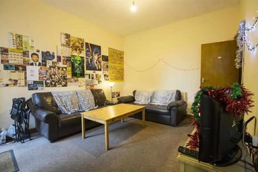 5 bed house, Raddlebarn Road, Selly Park, Birmingham, B296HH - Image 1