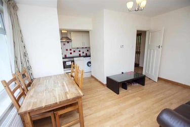 2 bed house, Reservoir Road, Selly Park, Birmingham, B296TF - Image 2