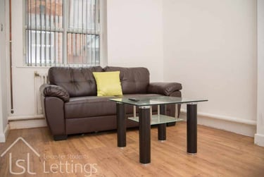 3 bed flat, Albion Street, Highfields, Leicester, LE16GB - Image 12