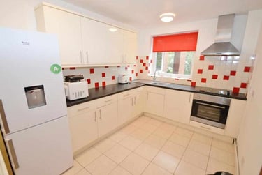 2 bed flat, Priory Road, Edgbaston, Birmingham, B57UN - Image 4