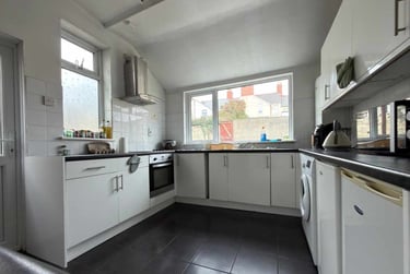 5 bed house, Cathays, Cardiff, CF244LL - Image 5