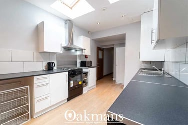 7 bed house, Tiverton Road, Selly Park, Birmingham, B296BY - Image 4