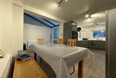 4 bed house, Cathays, Cardiff, CF244EQ - Image 1