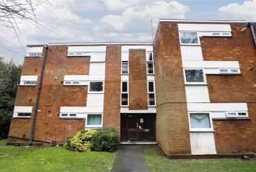 2 bed flat, Wheeleys Road, Edgbaston, Birmingham, B152LW - Image 1