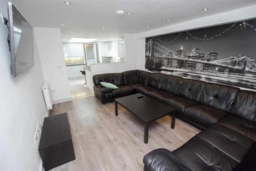 7 bed house, Tiverton Road, Selly Park, Birmingham, B296DA - Image 1