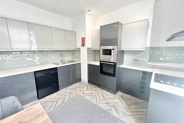 4 bed house, Walter Road, Mount Pleasant, Swansea, SA15RF - Image 6