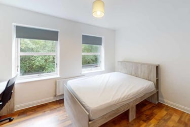 4 bed house, Blue Fox Close, City Centre, Leicester, LE30EE - Image 1