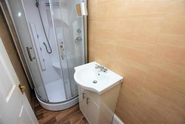 4 bed flat, Station Road, Harborne, Birmingham, B179LX - Image 9