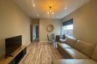 2 bed house, Heath, Gabalfa, Cardiff, CF143NF - Image 2