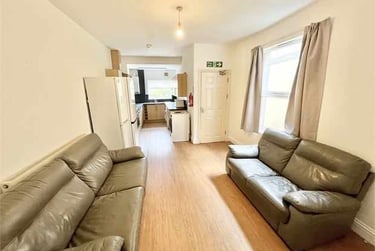 6 bed house, Pantygwydr Road, Uplands, Swansea, SA20JA - Image 3