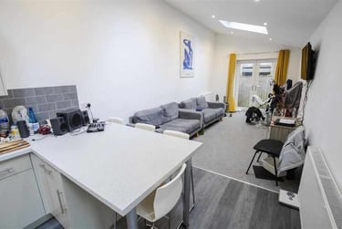 6 bed house, Selly Hill Road, Selly Park, Birmingham, B297DL - Image 2