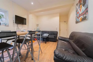 6 bed house, Selly Hill Road, Selly Park, Birmingham, B297DL - Image 2