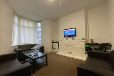 6 bed house, Cathays, Cardiff, CF244JE - Image 2