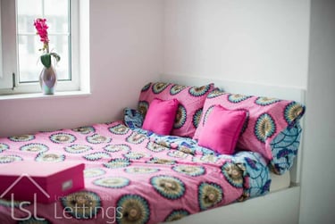 3 bed flat, 142b Charles Street, Highfields, Leicester, LE11LB - Image 1