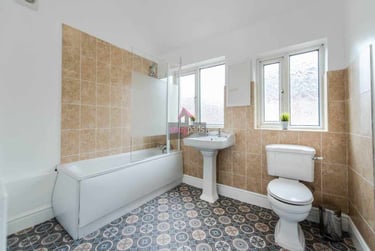 3 bed house, Salford, Irlams O' Th' Height, M67FQ - Image 6