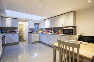 6 bed house, Heeley Road, Selly Park, Birmingham, B296EL - Image 1