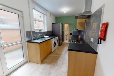 5 bed house, Thurlow Road, Clarendon Park, Leicester, LE21YE - Image 5