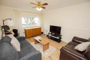 1 bed flat, Reservoir Road, Selly Park, Birmingham, B296TF - Image 1