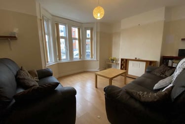 3 bed house, Cathays, Cardiff, CF244HP - Image 2