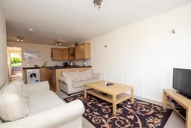 6 bed house, Heeley Road, Selly Park, Birmingham, B296EZ - Image 1