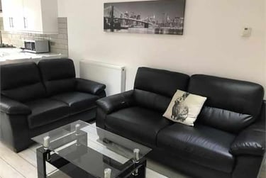 5 bed house, Alexandra Terrace, Uplands, Swansea, SA20DU - Image 2