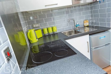 1 bed house, (Studio) West Street, Highfields, Leicester, LE16XQ - Image 4