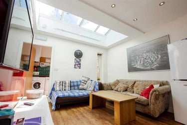 6 bed house, Hubert Road, Selly Park, Birmingham, B296ES - Image 1