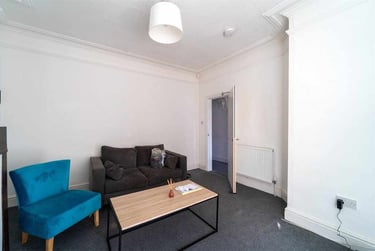 2 bed house, Oak Tree Lane, Selly Oak, Birmingham, B296HX - Image 3