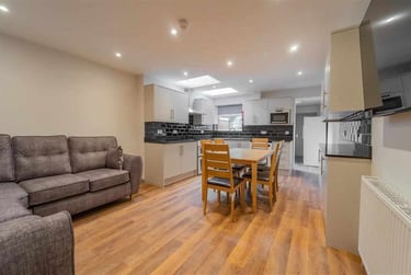 6 bed house, Teignmouth Road, Selly Park, Birmingham, B297BA - Image 2