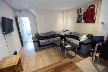 6 bed house, Heeley Road, Selly Park, Birmingham, B296EL - Image 2