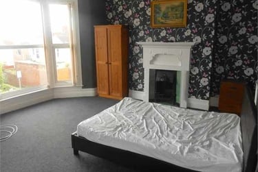 5 bed house, Beechwood Road, Uplands, Swansea, SA20HL - Image 1